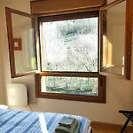 Ventana Al Paraiso Del Oso - Somiedo. Window To Bear Paradise - Somiedo *