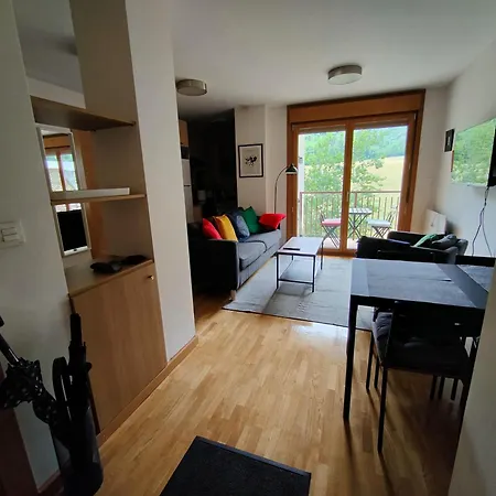 Ventana Al Paraíso Del Oso - Somiedo. Window To Bear Paradise - Somiedo Apartamento Pola de Somiedo