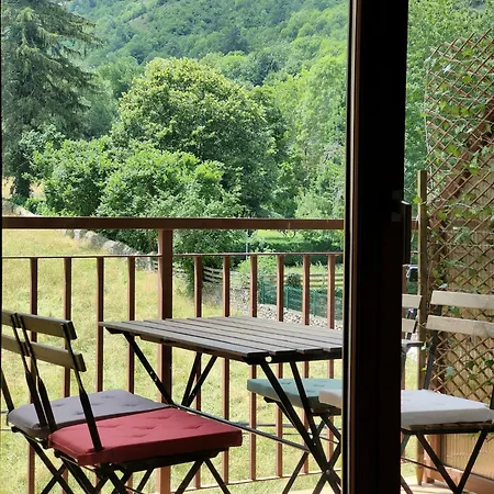 Ventana Al Paraiso Del Oso - Somiedo. Window To Bear Paradise - Somiedo * Pola de Somiedo