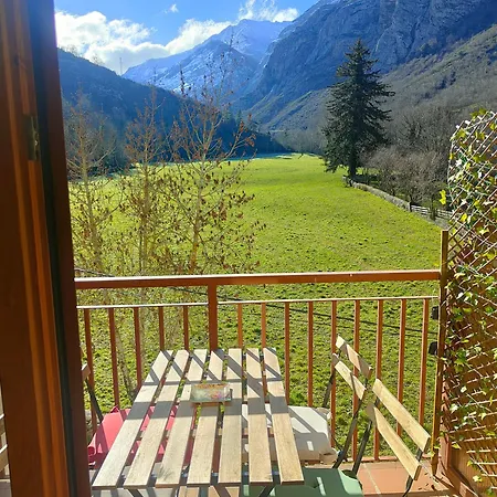 Ventana Al Paraiso Del Oso - Somiedo. Window To Bear Paradise - Somiedo *