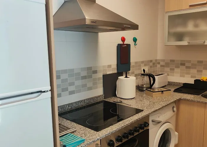 Ventana Al Paraíso Del Oso - Somiedo. Window To Bear Paradise - Somiedo * Pola de Somiedo