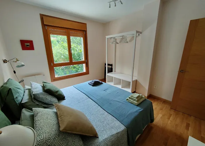 Ventana Al Paraíso Del Oso - Somiedo. Window To Bear Paradise - Somiedo Apartamento Pola de Somiedo