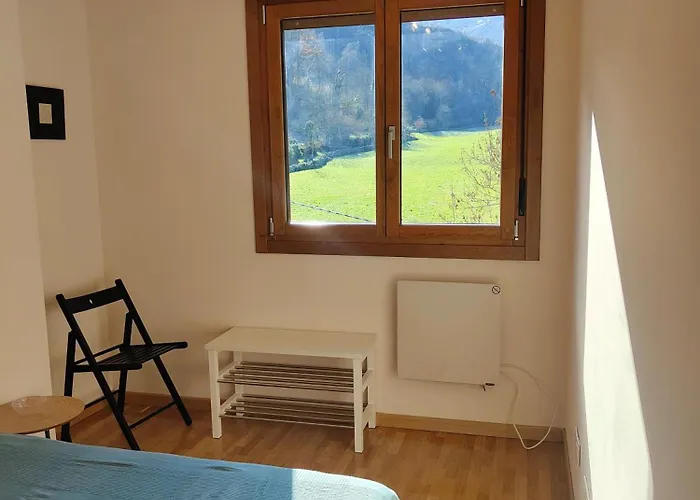 Ventana Al Paraíso Del Oso - Somiedo. Window To Bear Paradise - Somiedo Apartamento Pola de Somiedo